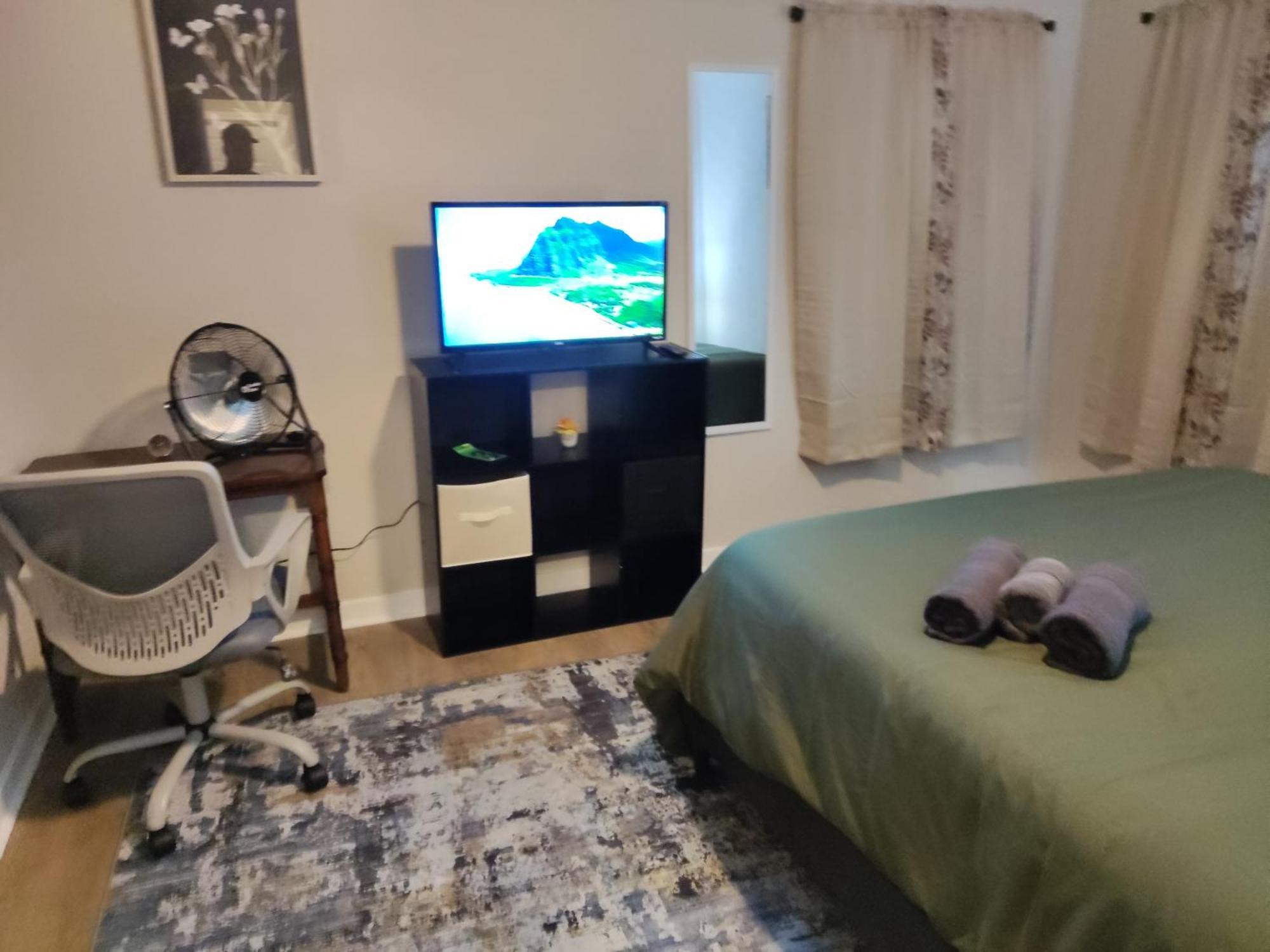 Tranquil Oasis - Private Rooms -Near Downtown インディアナポリス エクステリア 写真